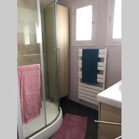 Holiday home Maison Familiale A *